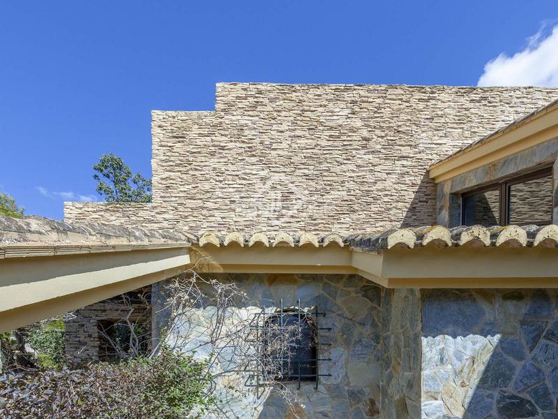 Foto 3ffcc465-0aac-490e-91d6-038883905dc1. Chalet con riscaldamento parcheggio piscina in Alfinach - Monasterios Puçol