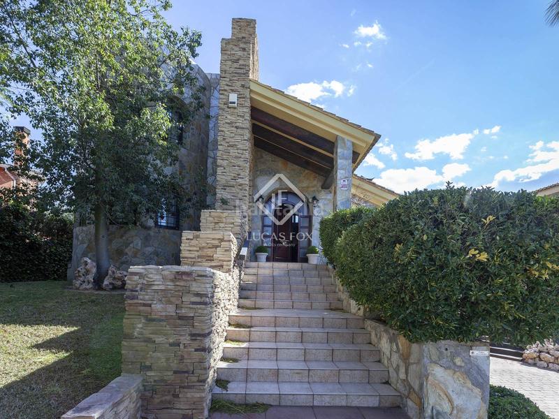 Foto b48836ed-471e-4b37-82b9-476711e944ff. Chalet con riscaldamento parcheggio piscina in Alfinach - Monasterios Puçol