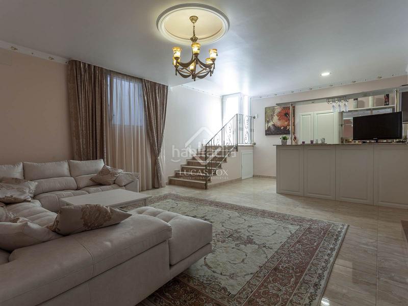 Foto 00c8545b-32fb-44c8-8008-2e2c50f6842c. Xalet amb calefacció aparcament piscina a Rocafort