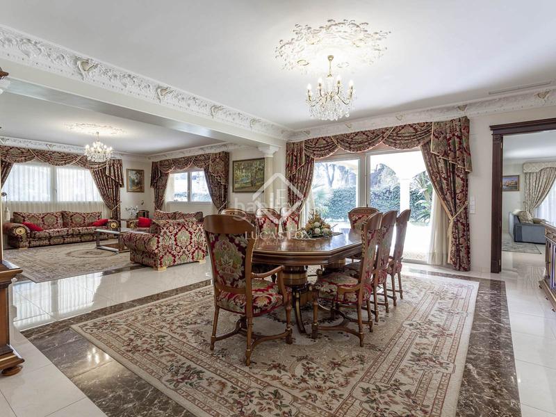 Foto 43709a28-464c-4721-b4a3-98cf73b1ed1c. Xalet amb calefacció aparcament piscina a Rocafort