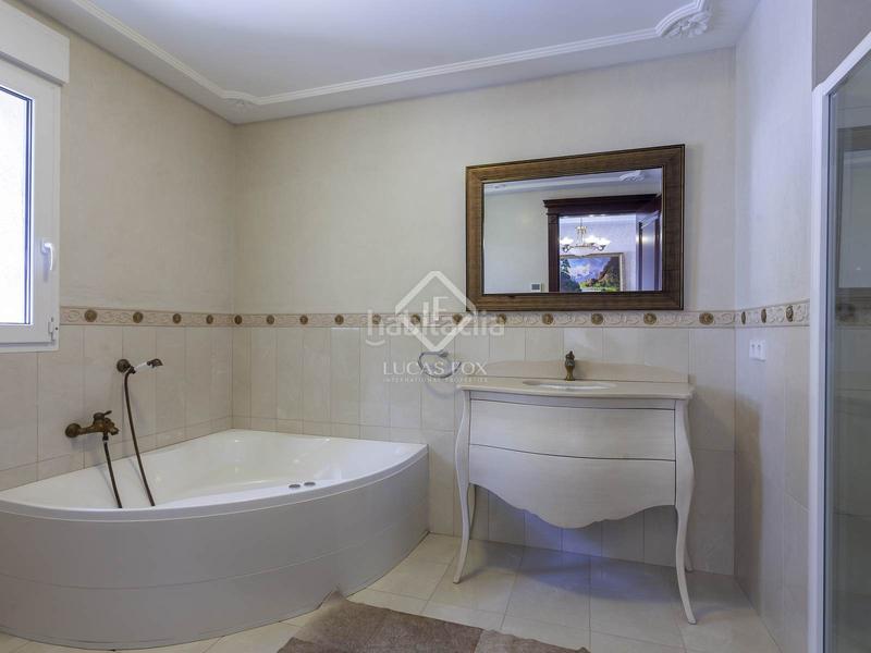 Foto 91485334-ef98-4c2c-b48e-2718dd3bb534. Xalet amb calefacció aparcament piscina a Rocafort