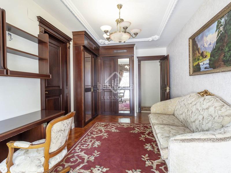 Foto c0fd0126-6ebd-4769-9730-0507edbad132. Xalet amb calefacció aparcament piscina a Rocafort