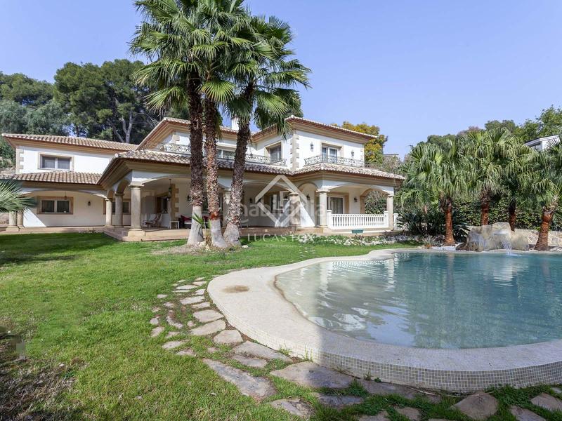 Foto ef5e91ad-3945-4daa-9d31-168a2b1e552f. Xalet amb calefacció aparcament piscina a Rocafort