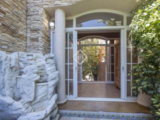 Chalet en La Caada. Casa de 5 dormitorios en venta en la caada, valencia