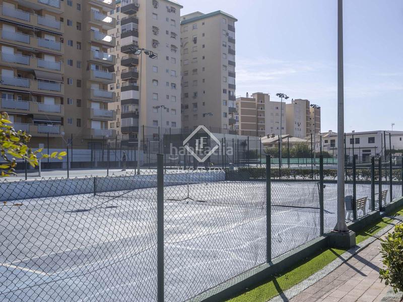 Foto 158377ee-73fa-4a2f-a91c-71f6b36080a4. Etagenwohnung mit heizung parking pool in Mareny Blau Sueca
