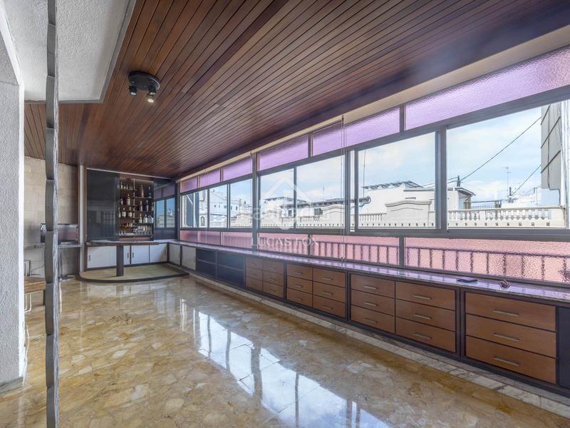 Foto 5dccc5f2-18e0-46df-846a-c65bfd2d1dbc. Miete etagenwohnung mit parking in Russafa Valencia