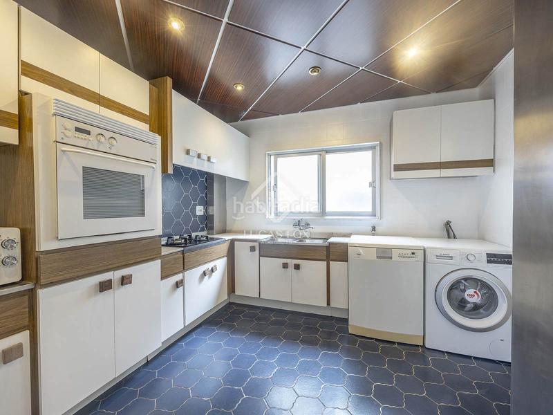 Foto e3a066d8-096a-4010-969e-d97af9501117. Miete etagenwohnung mit parking in Russafa Valencia