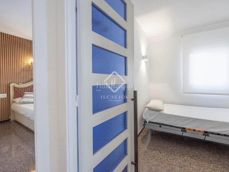 Foto 2c1345e7-4803-495c-b7f1-ba7447bb3efa. Rent flat with parking in Russafa Valencia