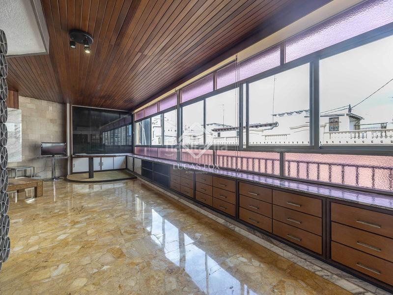 Foto 3ab17cde-76b0-4e09-b6a9-366ba2e43cdc. Rent flat with parking in Russafa Valencia