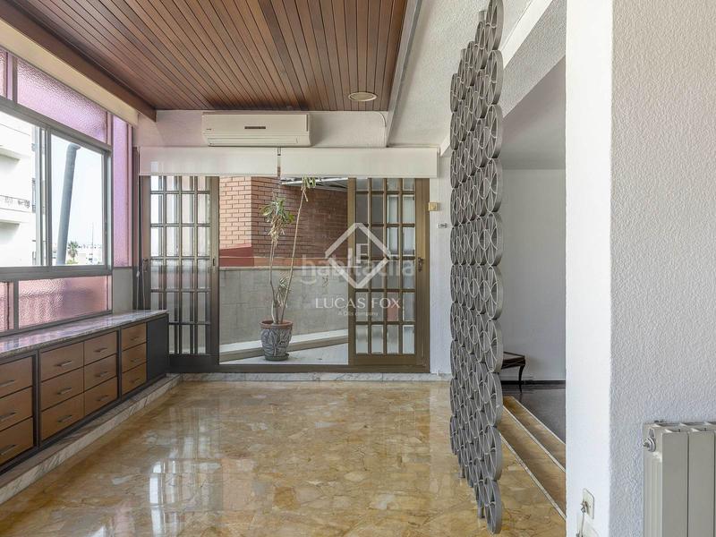 Foto e3a7b33a-a1cc-4b20-b32b-0a2be7c790e7. Rent flat with parking in Russafa Valencia