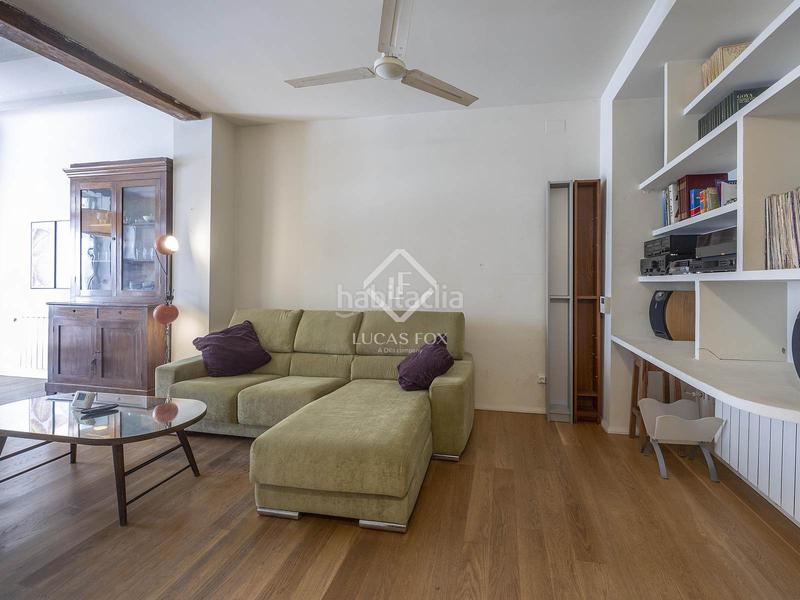 Foto 8d54981b-0d8d-4873-b657-9011d6b3c33c. Piso encantador piso reformado con una amplia terraza soleada en venta en un edificio modernista en Valencia