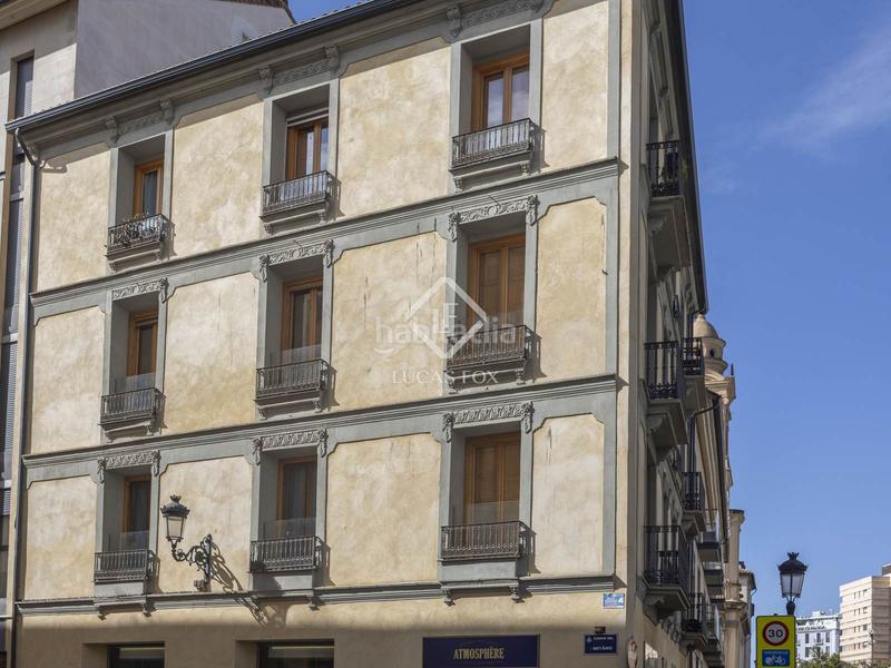 Foto be2ad75f-76a4-422b-8241-ceef20f4e36e. Piso encantador piso reformado con una amplia terraza soleada en venta en un edificio modernista en Valencia