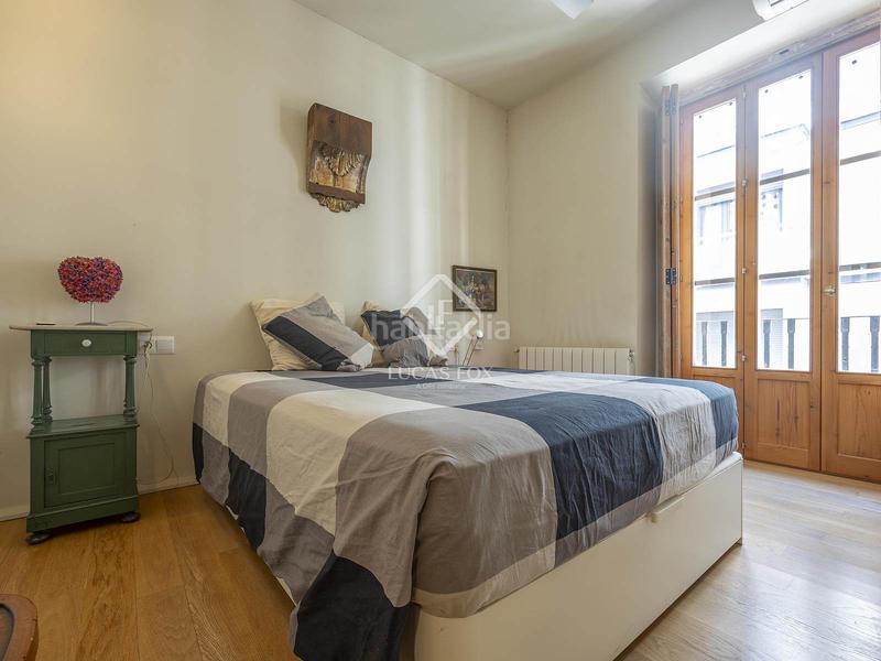 Foto c62473b2-0a58-4c16-a1b3-7bf4befcb40a. Piso encantador piso reformado con una amplia terraza soleada en venta en un edificio modernista en Valencia