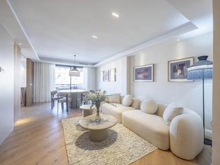 Piso en Arrancapins. Exclusiva vivienda reformada con materiales de alta calidad y mu