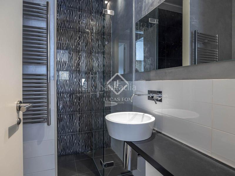 Foto 1d069ff8-e57d-4220-8aec-bd61fab0c69d. Rent penthouse with heating parking in Sant Francesc Valencia