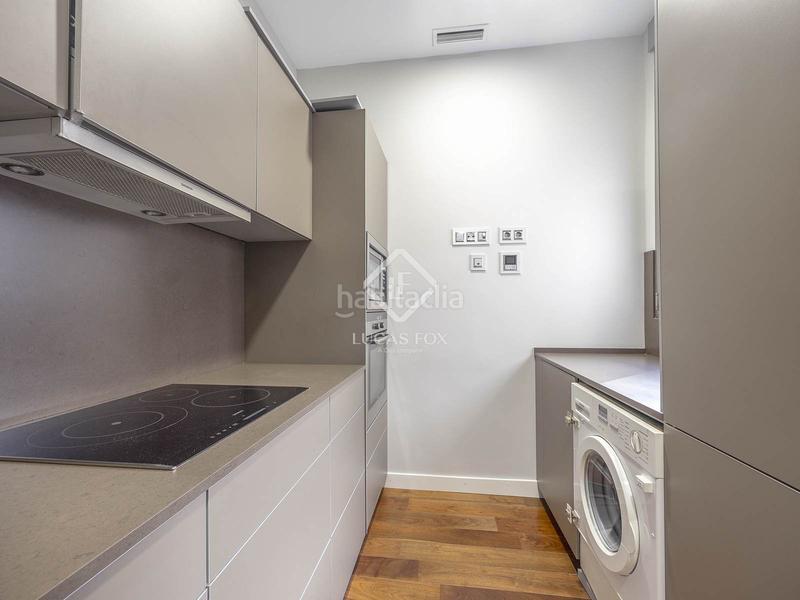 Foto 3f542f3e-ad12-4e97-ae2c-f446c468d561. Rent penthouse with heating parking in Sant Francesc Valencia