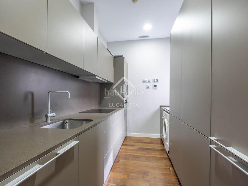 Foto c780eeb0-4c4f-4996-9cd0-a35466a5eed2. Rent penthouse with heating parking in Sant Francesc Valencia