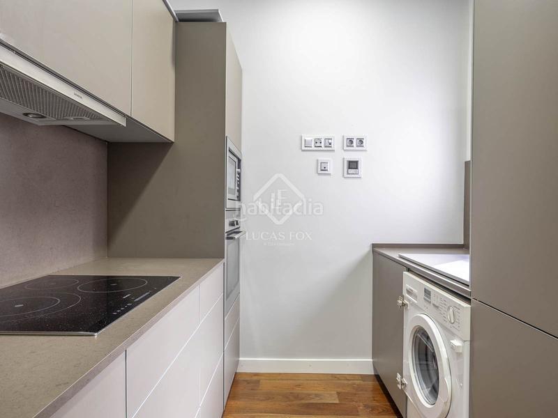 Foto e9eebce1-f732-4cb3-a56f-38ac70c956aa. Rent penthouse with heating parking in Sant Francesc Valencia