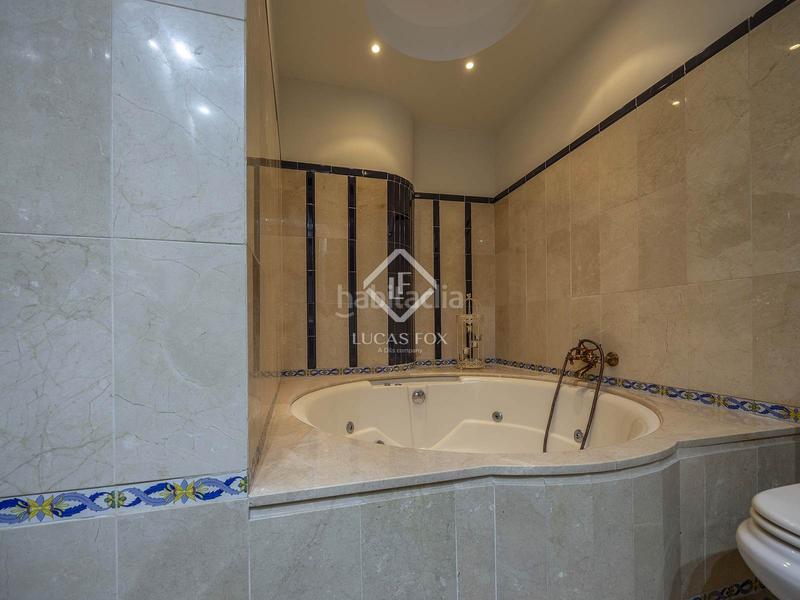 Foto 52b9e78b-f88a-4cc2-bbe0-d06710908411. Rent flat with heating in El Mercat Valencia