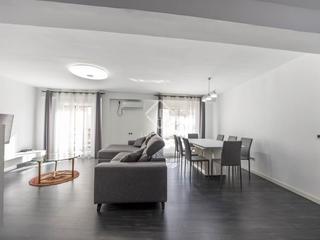 Location Appartement à El Mercat. Piso recién reformado y completamente amueblado de 3 dormitorios