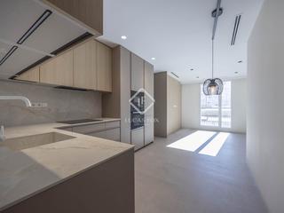 Piso en Gran Via. Exclusiva vivienda de lujo totalmente reformada en calle conde a