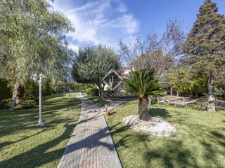 Xalet a La Loma. Casa  villa de 6 dormitorios en venta en la eliana, valencia