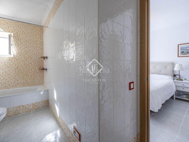 Foto 21c568aa-74b0-465e-96dd-6f7c983ee31d. Xalet amb calefacció aparcament piscina a El Carme-Sant Agustí-Bonavista Eliana (l´)