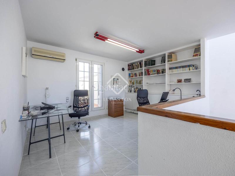 Foto 220f0e73-53a2-4e5f-8f12-370971ce5df0. Xalet amb calefacció aparcament piscina a El Carme-Sant Agustí-Bonavista Eliana (l´)