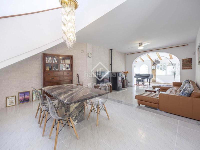 Foto 247c651c-c3eb-48a0-8c63-272c02033d3b. Xalet amb calefacció aparcament piscina a El Carme-Sant Agustí-Bonavista Eliana (l´)