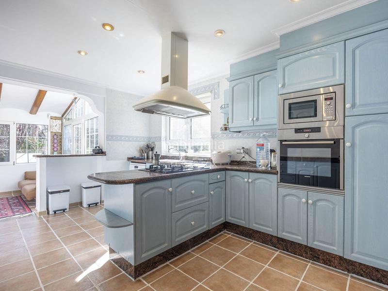 Foto 463abbce-5d3a-40cb-955e-d59d75f7fc8c. Xalet amb calefacció aparcament piscina a El Carme-Sant Agustí-Bonavista Eliana (l´)