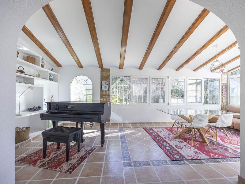 Foto 5913c224-b6d6-4bc9-b549-dc2d0512c087. Xalet amb calefacció aparcament piscina a El Carme-Sant Agustí-Bonavista Eliana (l´)