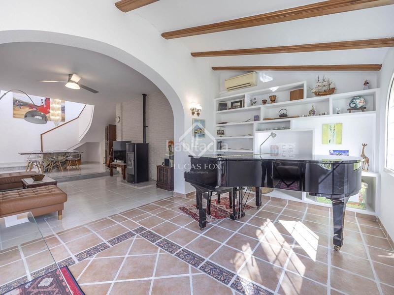 Foto be283e90-440a-4cb8-9389-03a3d4403d91. Xalet amb calefacció aparcament piscina a El Carme-Sant Agustí-Bonavista Eliana (l´)