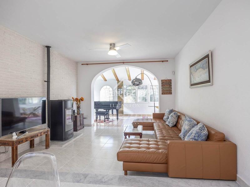 Foto cabecb6f-c514-4ab1-ad7e-9a276ccc79b9. Xalet amb calefacció aparcament piscina a El Carme-Sant Agustí-Bonavista Eliana (l´)