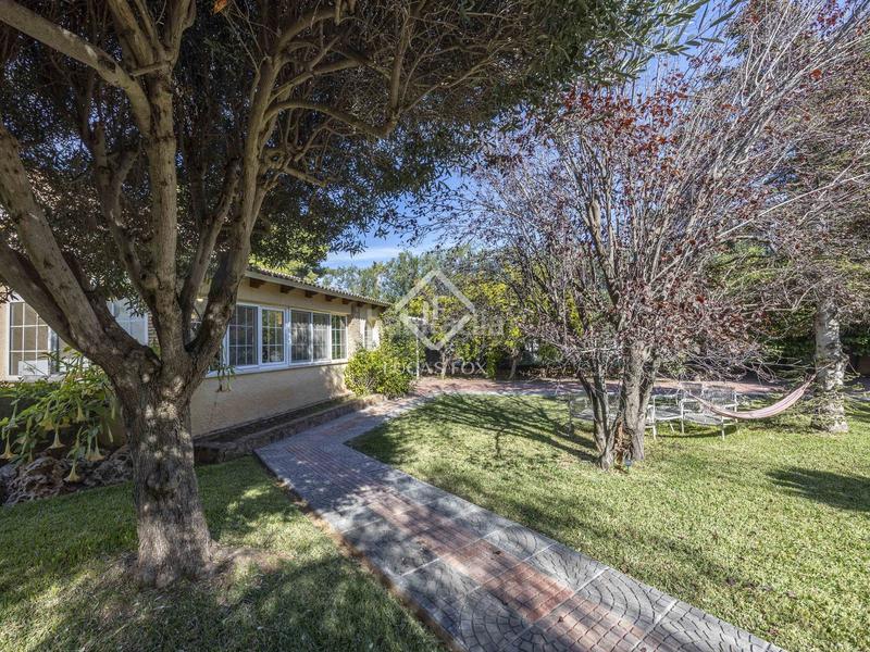 Foto fd88a27f-a2b0-49da-89b4-f0a304b3474d. Xalet amb calefacció aparcament piscina a El Carme-Sant Agustí-Bonavista Eliana (l´)