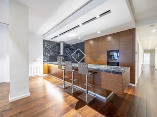 Location Appartement à Gran Via. Piso de excelente calidad de 3 dormitorios con 15m terraza en al