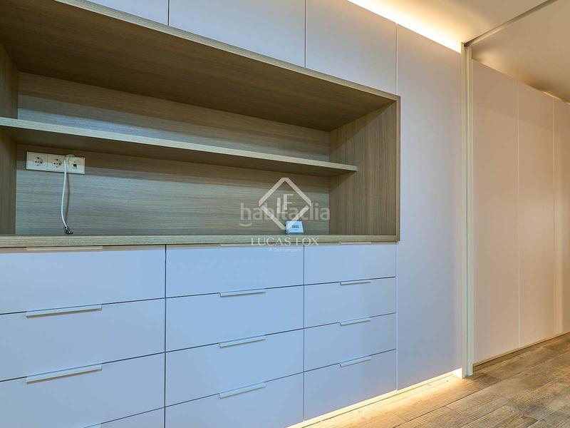 Foto 09b5f6c3-e5c3-4dcf-8e49-19cedd173e4b. Alquiler piso  de 3 dormitorios con 2 terrazas, en alquiler en gran vía, en Valencia