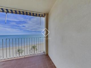 Piso en Port Saplaya. Magnífica vivienda con terraza con vistas al mar y piscina priva