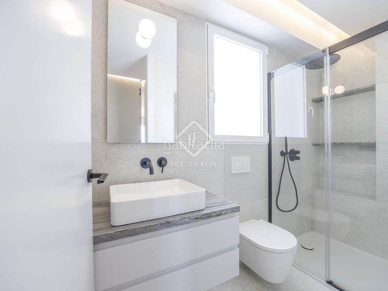 Foto c6001c0e-6317-4707-9652-ad5ac5f4a1a0. Location attique avec chauffage dans El Carme Valencia