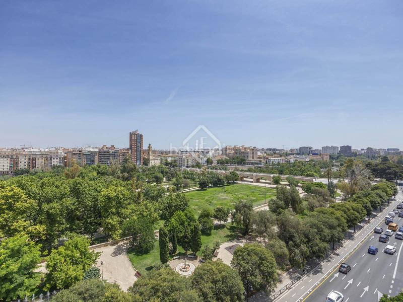 Foto 066a0f5f-52dc-4817-b64d-de4d283a1dc6. Rent penthouse with heating in El Carme Valencia