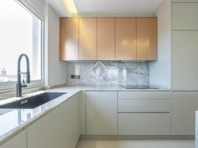 Foto 1b1bfdd0-0e1d-4580-a04d-3412494e5bf1. Rent penthouse with heating in El Carme Valencia