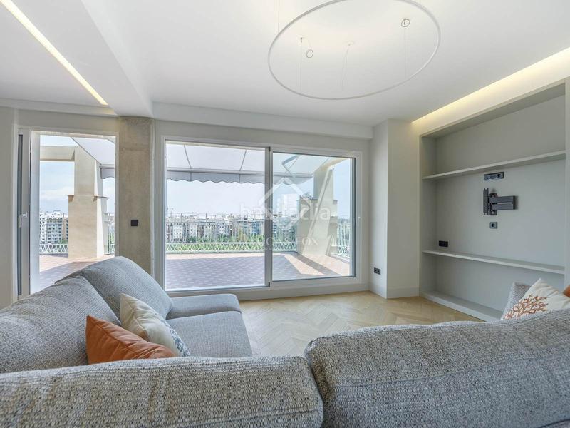 Foto 1b3dd233-a4bb-455f-a415-c604cd6f4d20. Rent penthouse with heating in El Carme Valencia