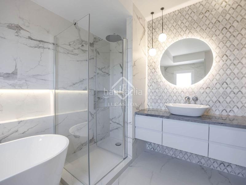 Foto 2571d3f0-f09b-465b-abdf-89b22e607bf6. Rent penthouse with heating in El Carme Valencia