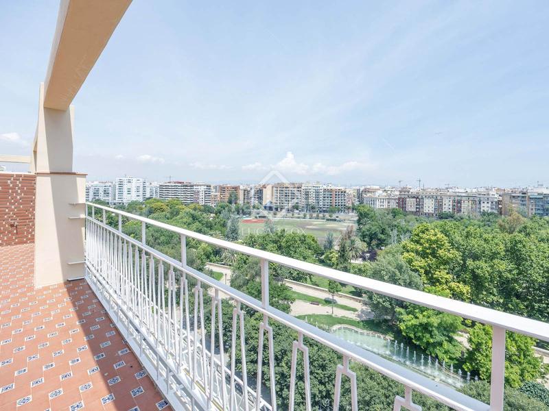 Foto 4ac058ea-c38b-45c9-b736-6983d4ec52c0. Rent penthouse with heating in El Carme Valencia