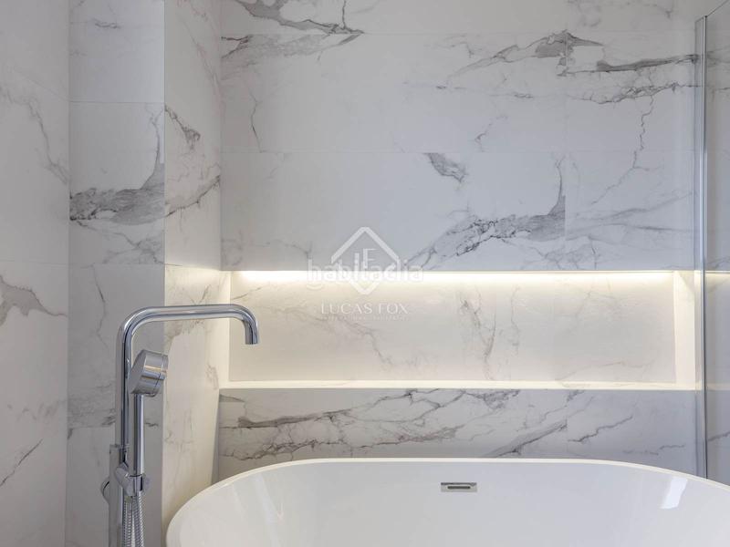 Foto 56738f4a-1b36-42e5-b211-9896bb8a54d5. Rent penthouse with heating in El Carme Valencia