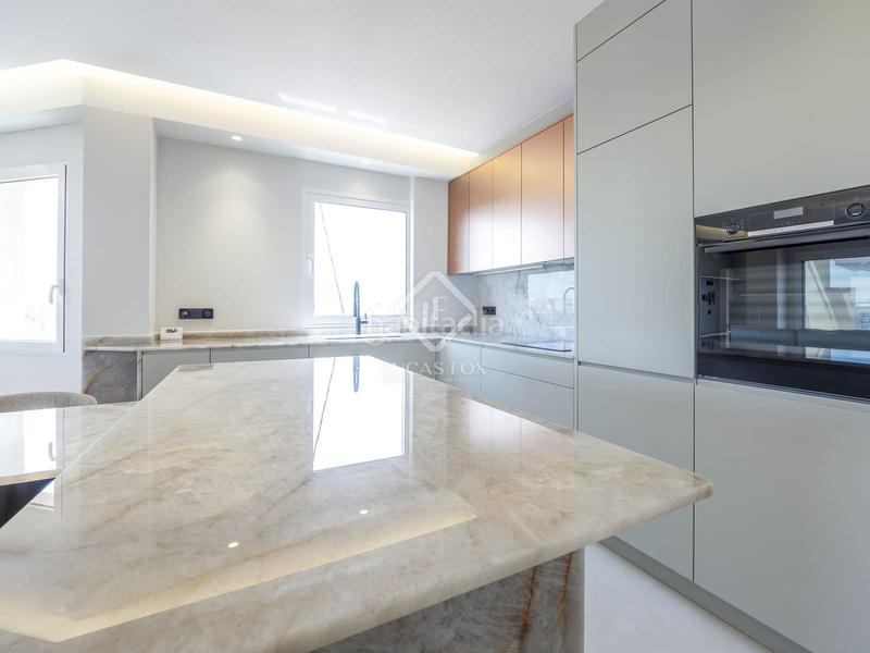 Foto c2ede776-4b4c-43ff-93cc-43e085e1b813. Rent penthouse with heating in El Carme Valencia