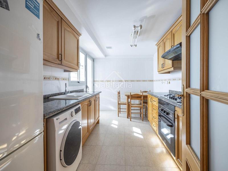 Foto 1462840f-0598-482e-9e00-a2fca901b5eb. Rent flat with heating parking pool in Penya-Roja - Avda. Francia Valencia