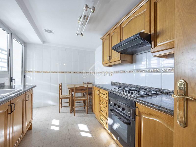 Foto 6c464c68-c8d4-422e-ac17-df84e3723d84. Rent flat with heating parking pool in Penya-Roja - Avda. Francia Valencia