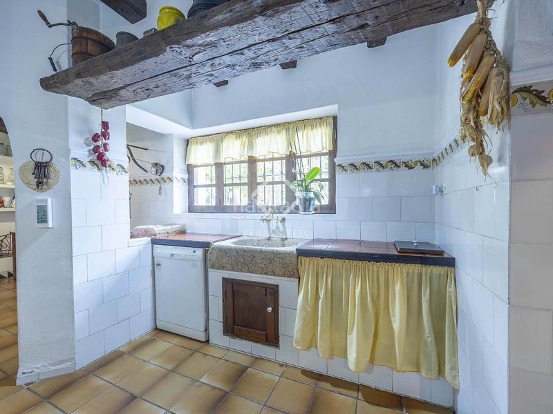 Foto 1aa81ef3-351f-4994-8ef7-605b8b720a27. Chalet con riscaldamento parcheggio piscina in San Antonio de Benagéber