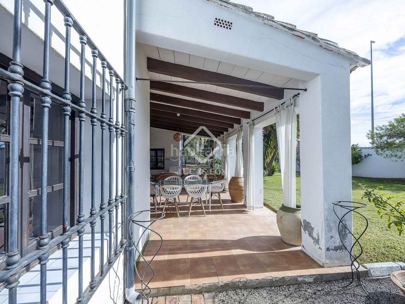 Foto 2c9743ba-aa86-423c-883e-d5fd2e682cfa. Chalet con riscaldamento parcheggio piscina in San Antonio de Benagéber