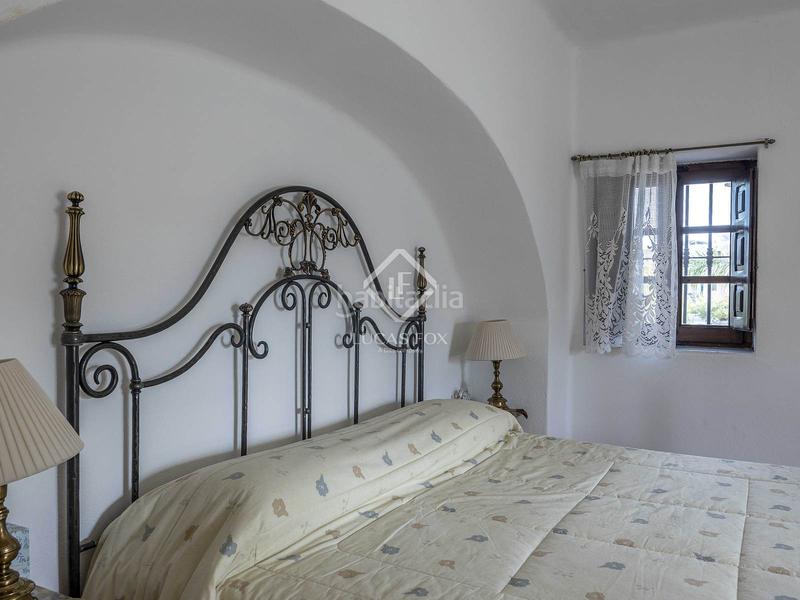 Foto 55c892cd-aafc-4979-9e71-d2a0d15ff029. Chalet con riscaldamento parcheggio piscina in San Antonio de Benagéber